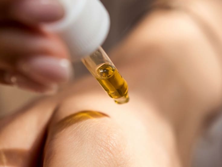 ¿Es seguro usar aceite de ricino para la salud y la belleza?