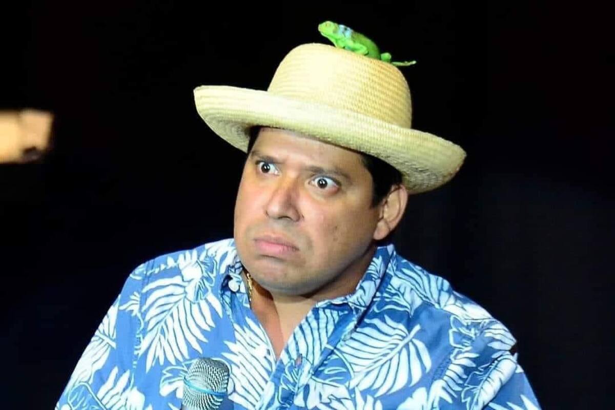 Camioneta en la que viajaba ‘El Costeño’ cae a un barranco en Hidalgo