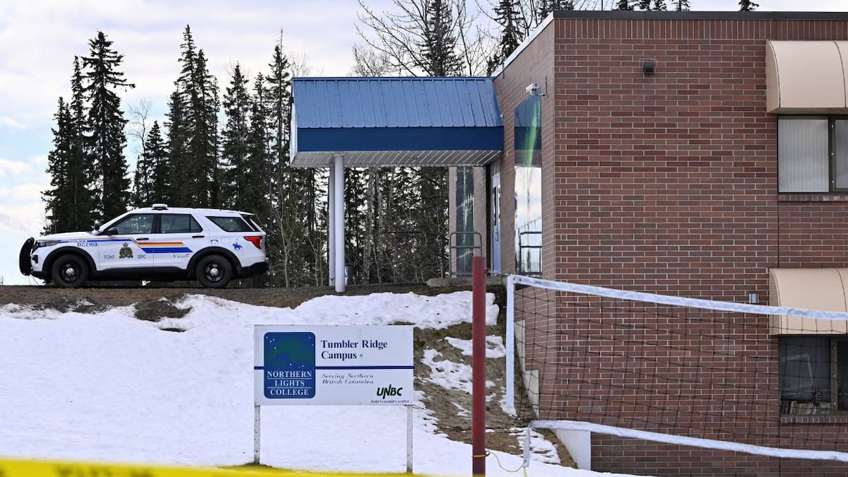La policía había decomisado armas en su casa por crisis de salud mental, pero fueron devueltas: identifican a presunta responsable de tiroteo escolar en Columbia Británica, Canadá