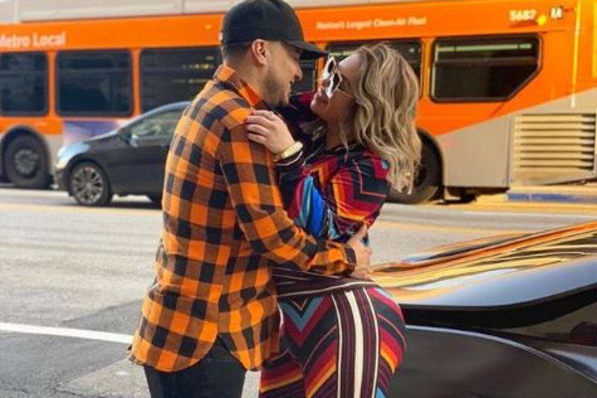 VIDEO: Chiquis Rivera llega al altar