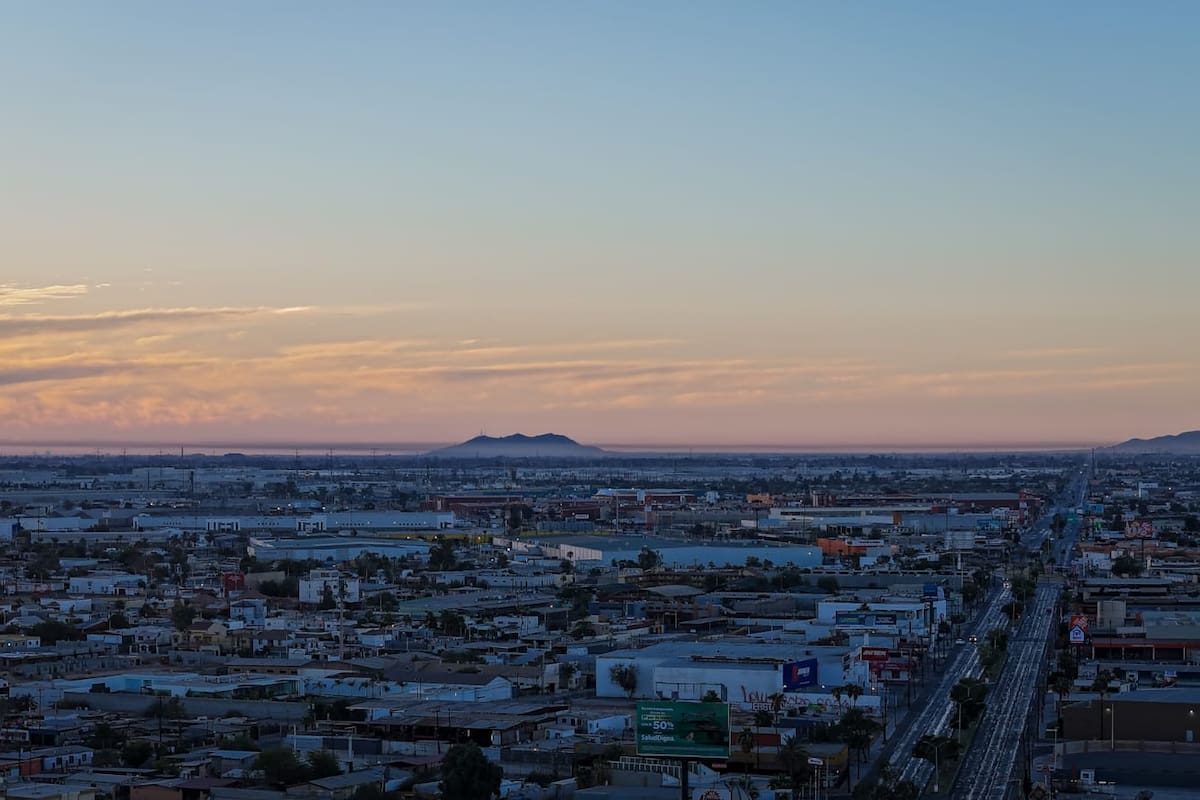 Salva viento a Mexicali de alto índice de polución