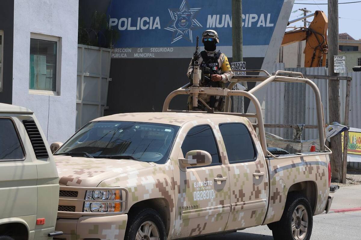 Guardia Nacional revisa armas a policías de Tijuana