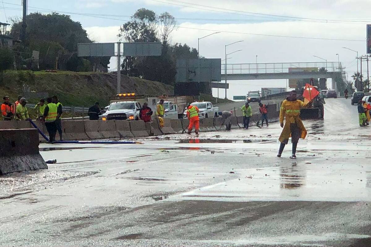 Lluvias en Rosarito: Tramo de la Escénica en Nodo Pemex continúa cerrado