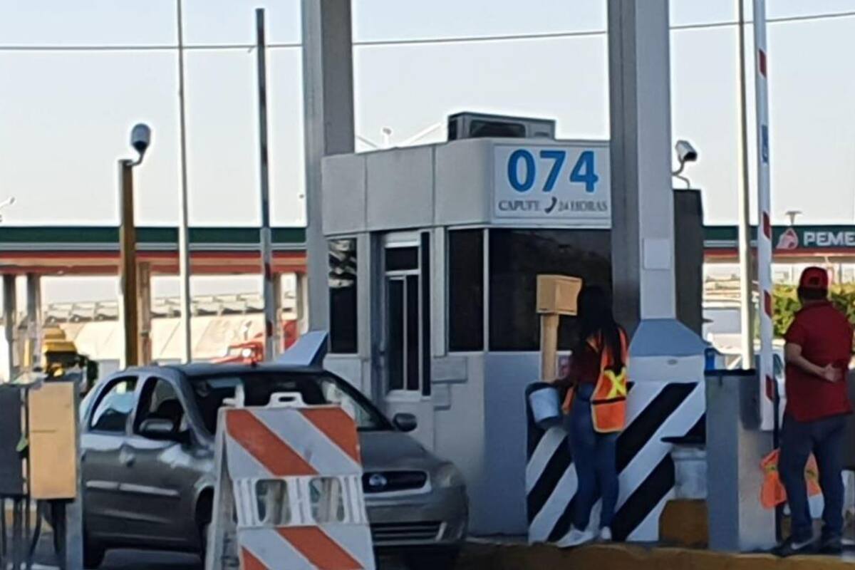 Toma de casetas es como el huachicol y es robarle al pueblo: AMLO