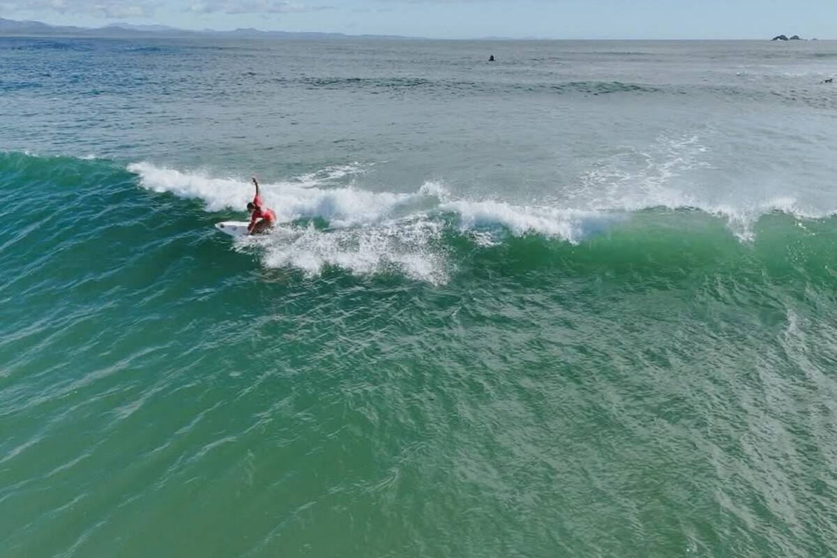 Surfista de BC Ana Bárbara García hace historia en Australia