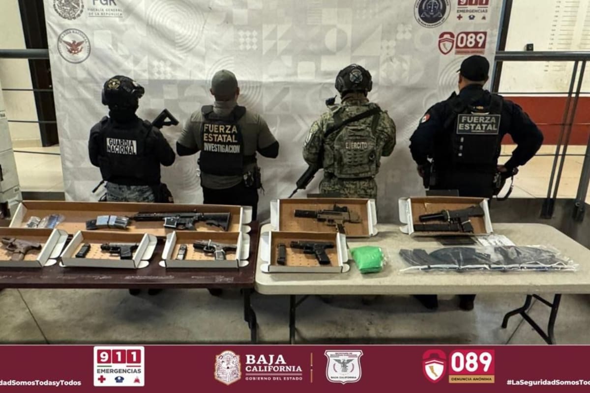 Decomisan más de 30 kilos de droga y arsenal en Tijuana