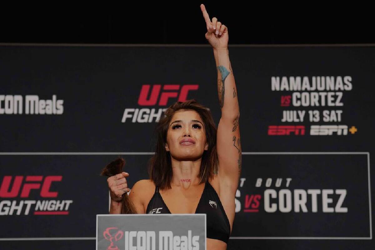 Peleadora de UFC, Tracy Cortez corta su cabello para dar el peso y confirmar su combate