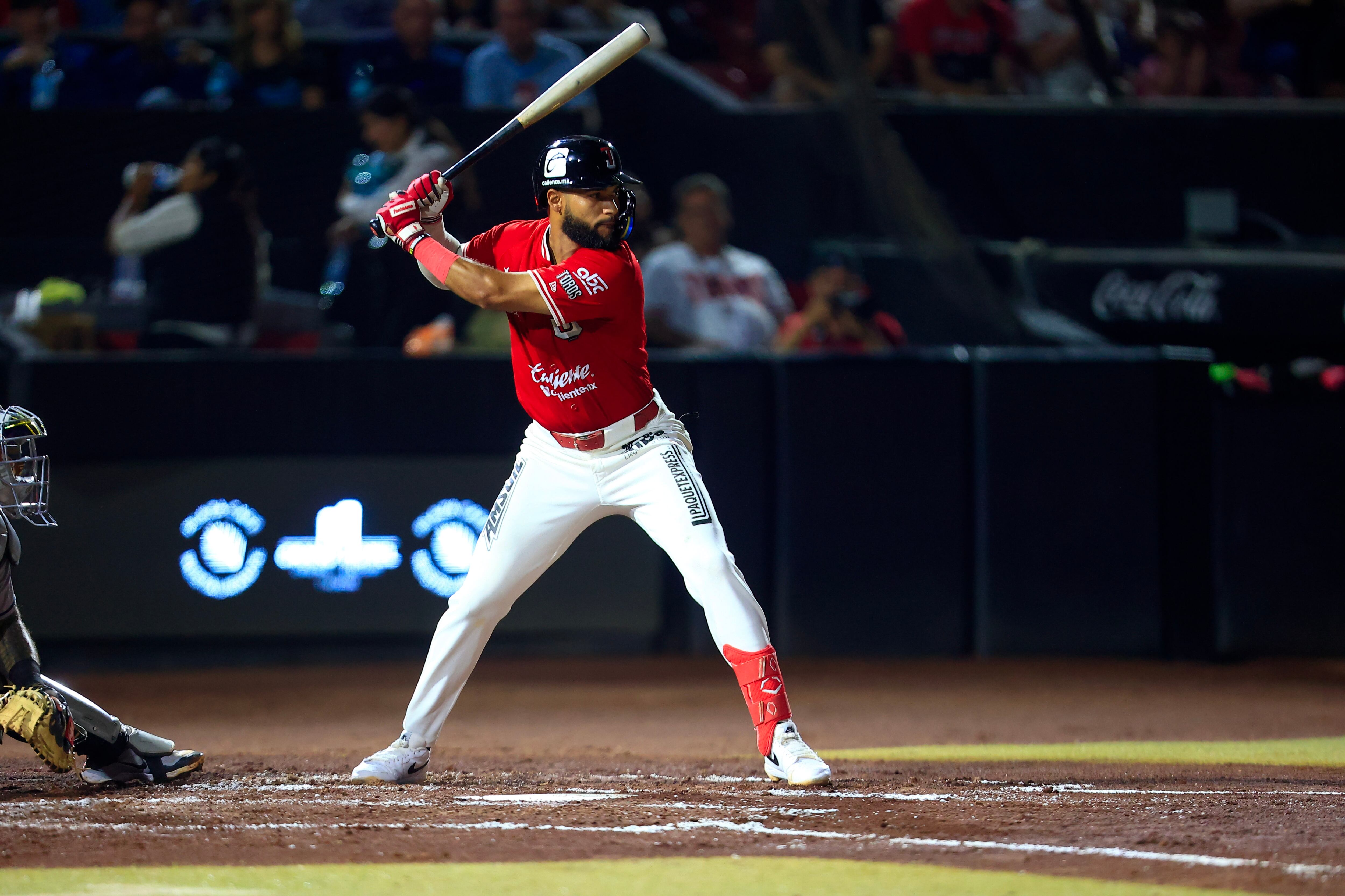 Jugadores de Toros de Tijuana durante el segundo juego de la Final de Zona Norte ante Sultanes de Monterrey. Fotos: Cortesía Toros de Tijuana