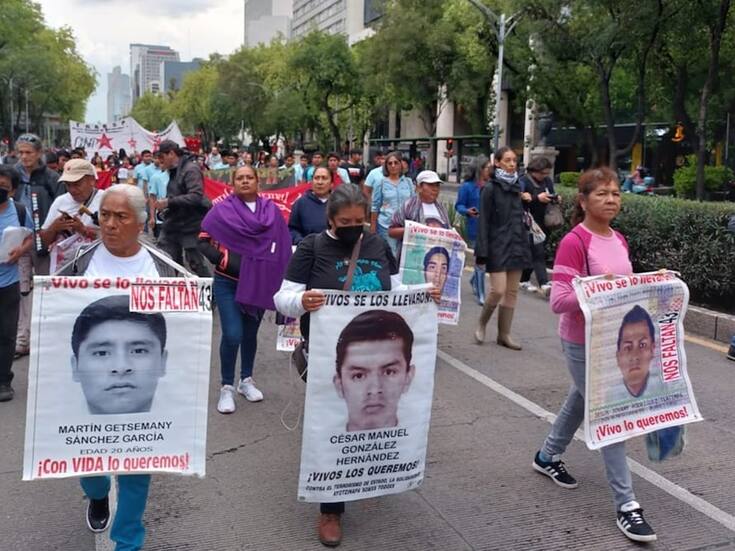 Cierran calles alrededor de la Secretaría de Gobernación previo a marcha por los 43 de Ayotzinapa