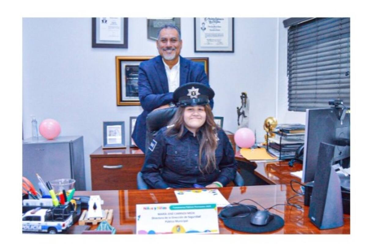 Niña Directora María José al frente de la Policía Municipal de Mexicali