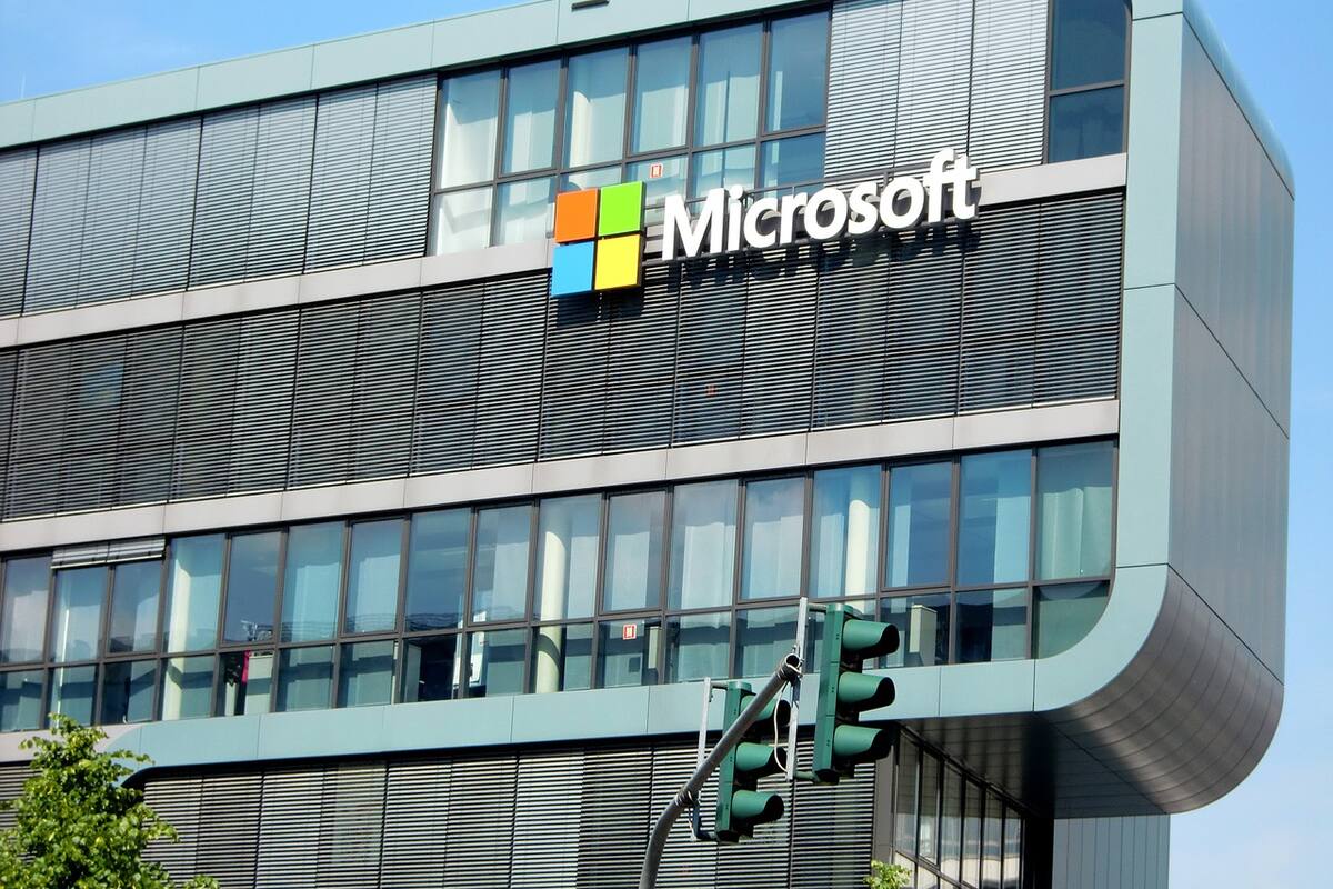 El ex jefe de Siri deja Apple para unirse a la división IA de Microsoft