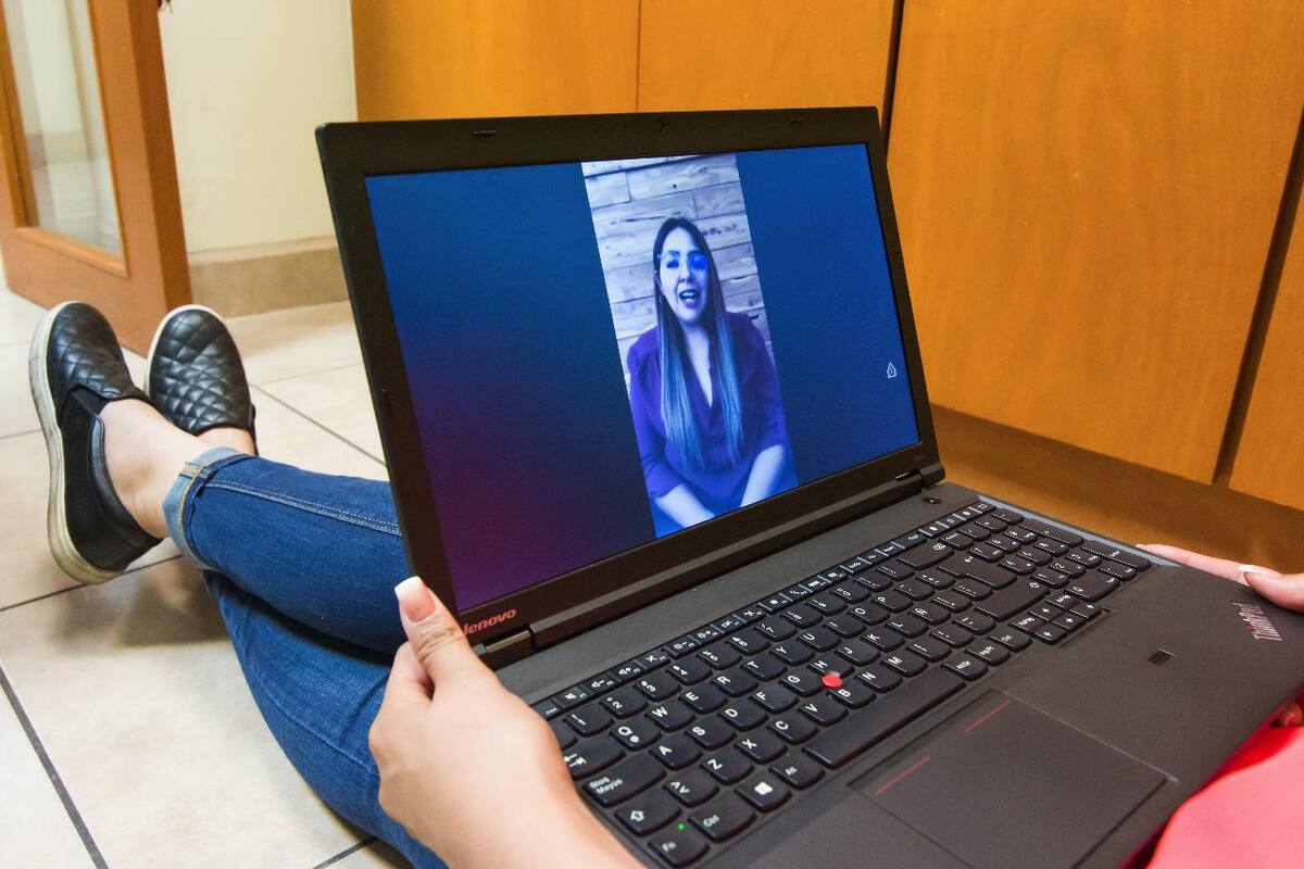 Inseguros padres de las clases ‘en línea’
