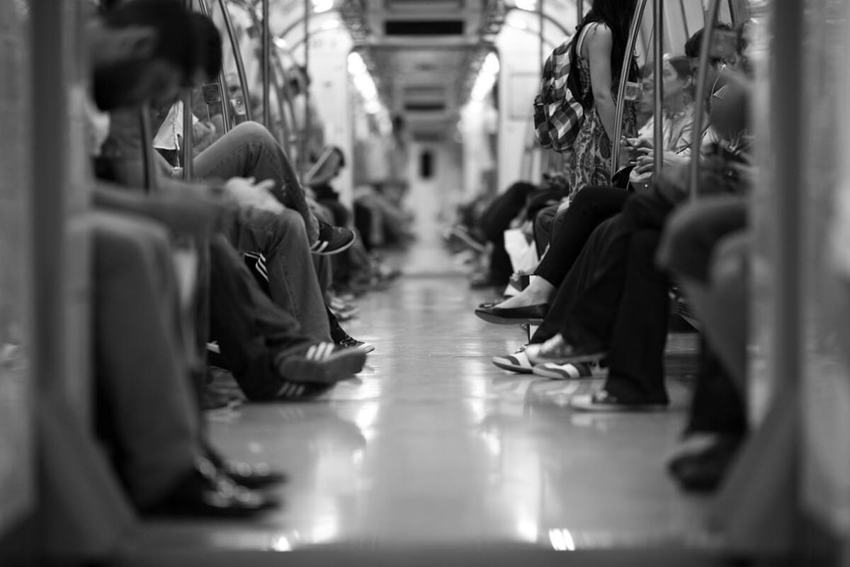 EU: Acusan de asesinato a adolescente que apuñaló a menor a bordo de un tren