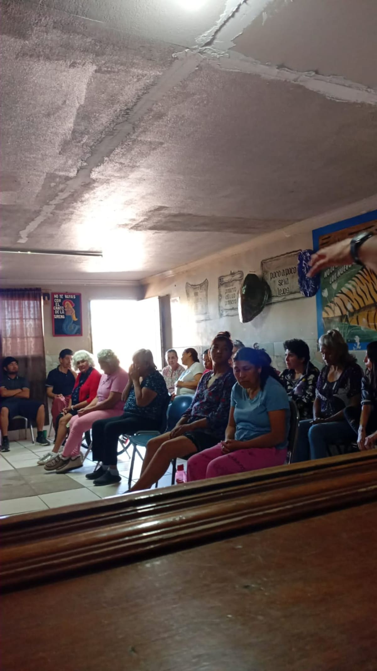 Integrantes de una iglesia visitan distintos centros para brindar acompañamiento a internos en recuperación. Foto: Cortesía