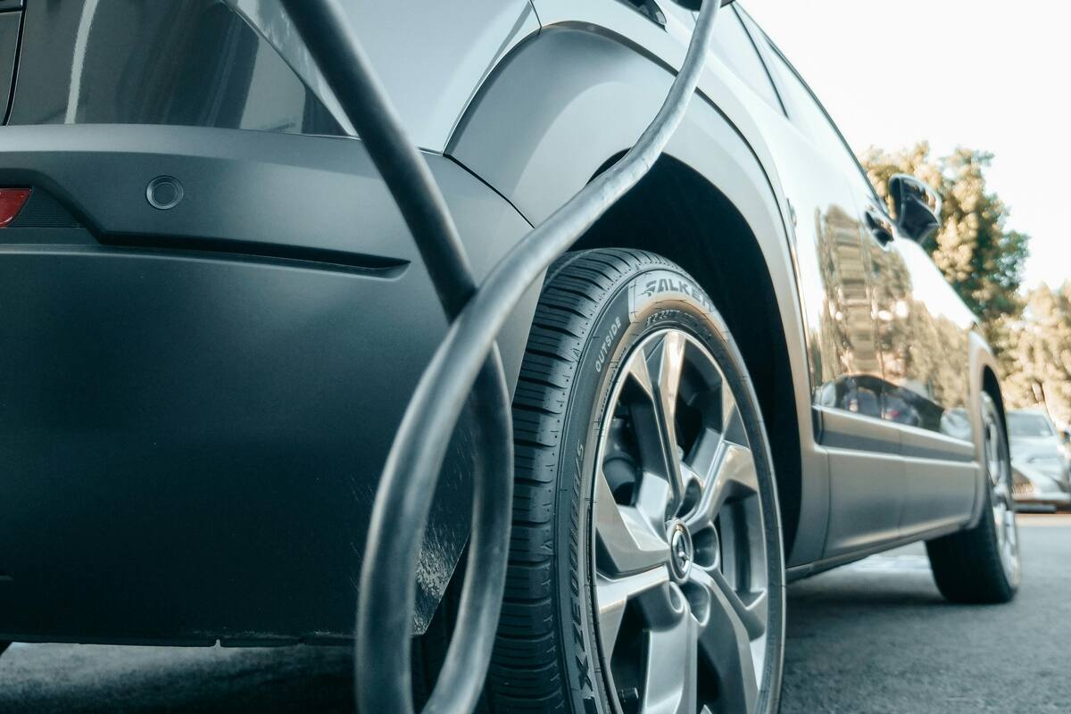 Aumento en las exportaciones de vehículos eléctricos impulsado por la demanda de transporte sostenible