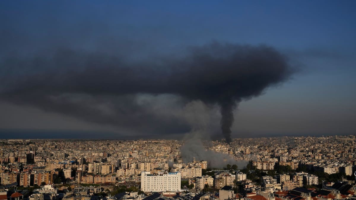 Afirman que el cese al fuego de abril entre Irán y Estados Unidos está en riesgo por la ofensiva de Israel en el Líbano, que ya provocó el desplazamiento de un millón de personas