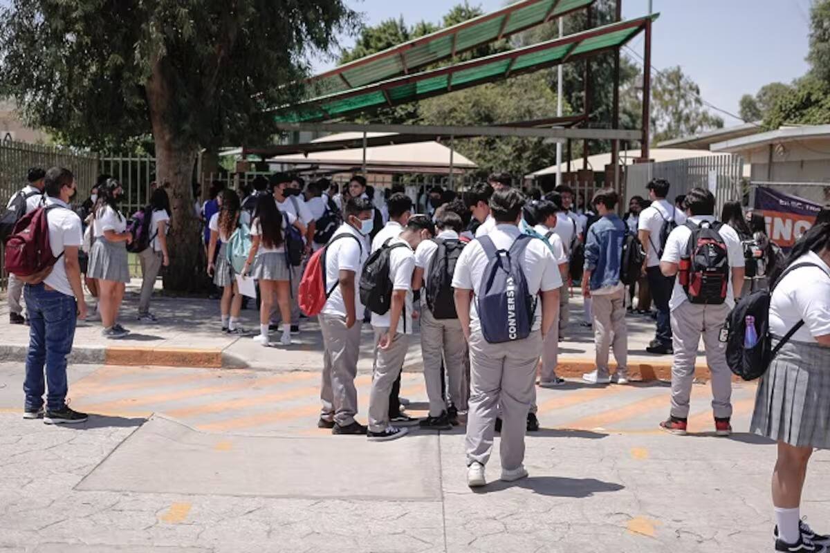 Reforzarán protocolos en escuelas tras intoxicación de jóvenes