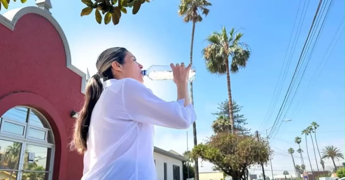 La Jurisdicción de Servicios de Salud de Ensenada exhortó a la población a tomar precauciones ante el aumento de temperaturas para evitar golpes de calor, deshidratación y otras complicaciones.
Foto: Cortesía.