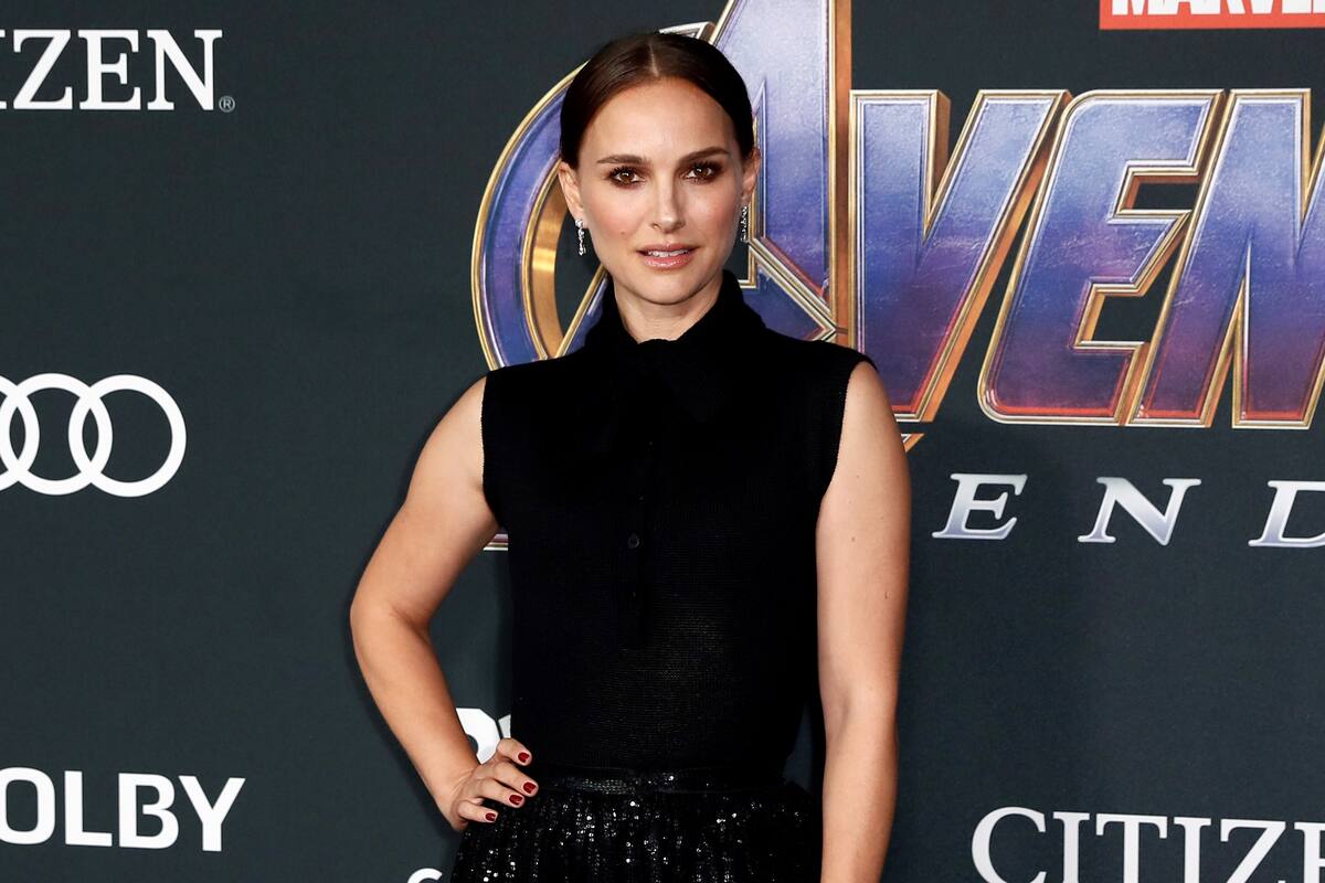EPA9434. LOS ANGELES (ESTADOS UNIDOS), 22/04/2019.- La actriz estadounidense de origen israeló Natalie Portman posa a su llegada este lunes al estreno de la película Avengers: Endgame en el Centro de Convenciones de Los Ángeles, California (Estados Unidos). Avengers: Endgame se presentará al público de Estados Unidos desde el 26 de abril. EFE/ETIENNE LAURENT