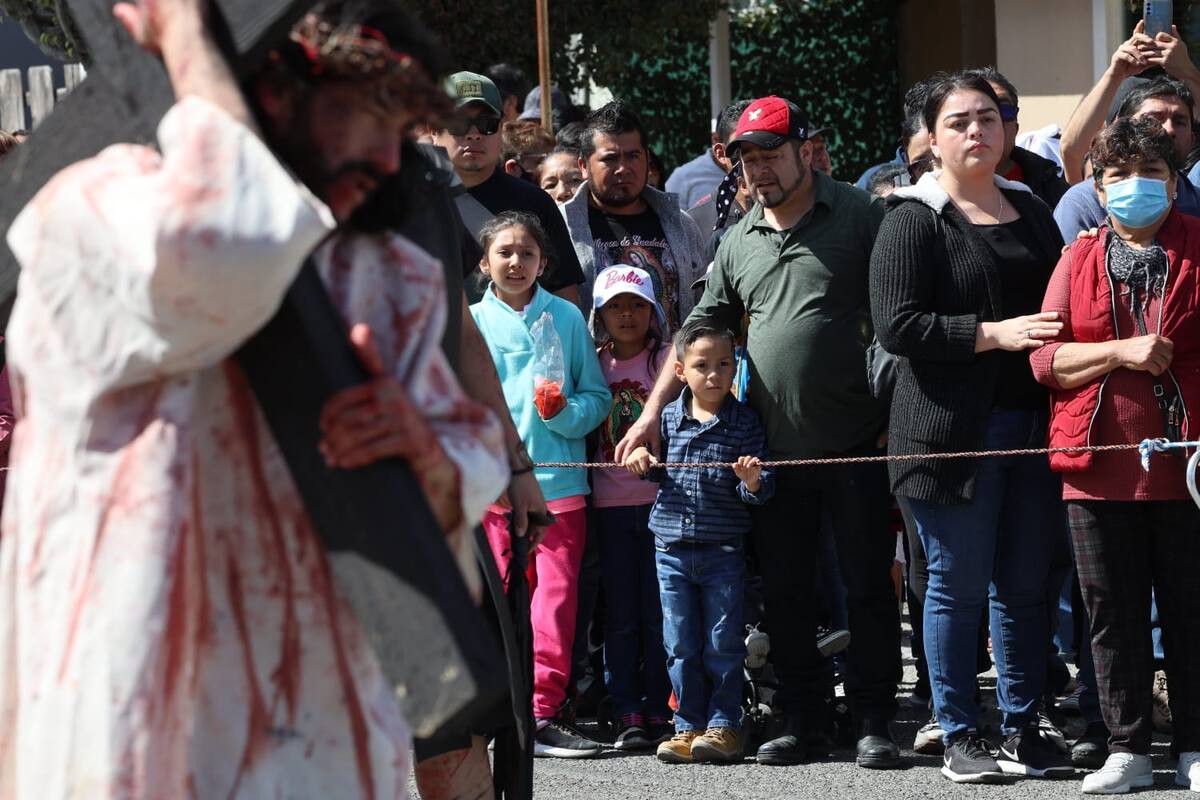 Este Viernes Santo se realizó el tradicional viacrucis en la Canalización Metropolina Nuestra Señora de Guadalupe.