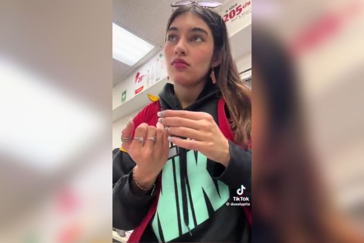 Cajera del Oxxo se viraliza por evidenciar a un cliente que intentó conquistarla