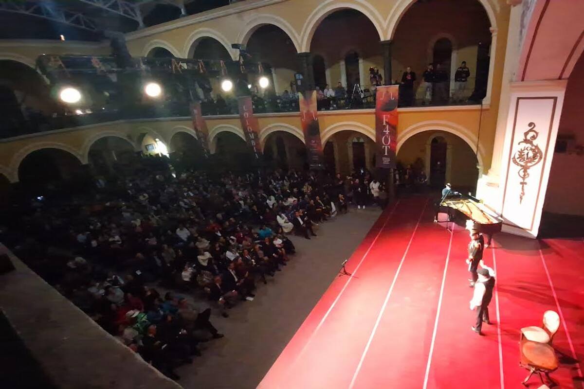 Celebra Álamos 40 años de magia y música