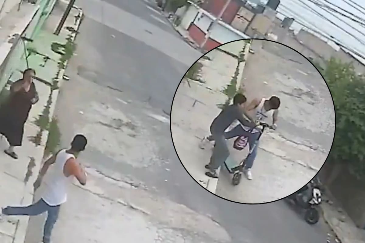 VIDEO: Abuelita enfrenta a ladrón con un jalador y evita robo del patín de su nieto