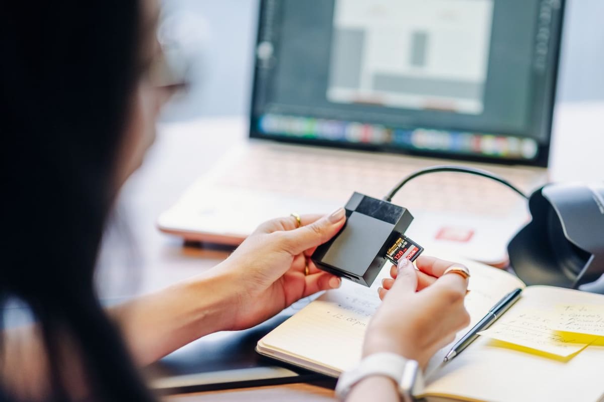 Actualmente otra de las opciones para guardar archivos es el almacenamiento en la nube, aunque tiene algunas limitantes. | Foto: Pexels