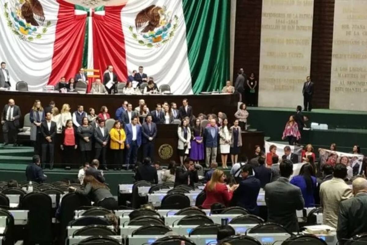 Diputados del PAN y Morena "chocan" en comparecencia del titular de la SEP