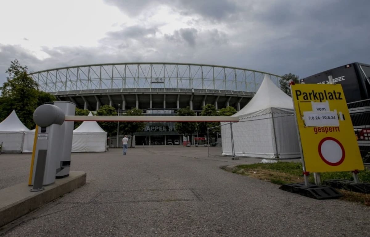 Vista del exterior del estadio Ernst Happel en Vienna, Austria, lugar donde iba a ser el concierto de Taylor Swift. | Crédito: AP