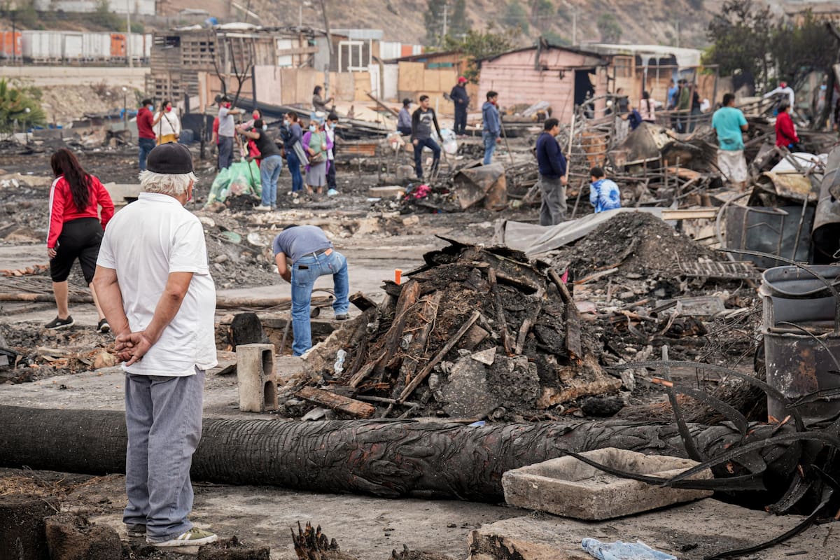 “Lo perdimos todo”, familias buscan reconstruir sus viviendas tras incendio en Cañón del Padre