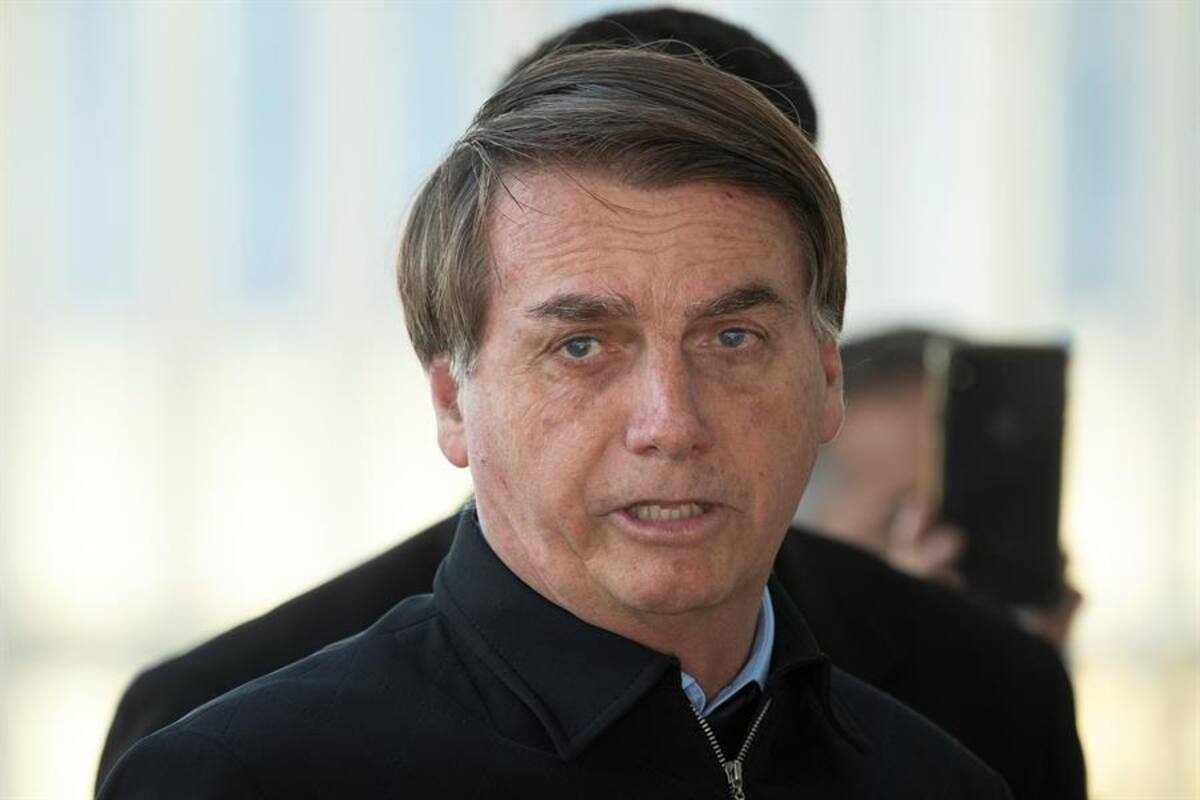 Vacunación anti-Covid no está retrasada en Brasil: Bolsonaro