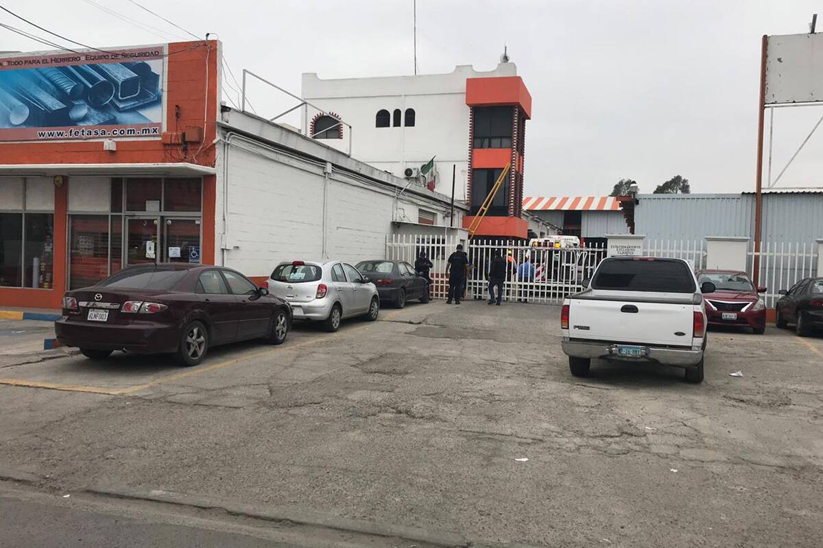 Matan a hombre a tiros dentro de ferretería en Tijuana