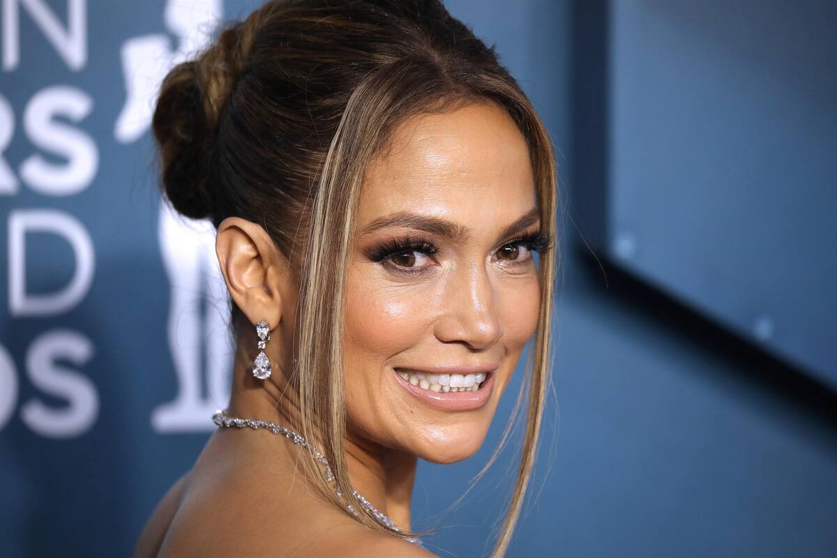 Brote de covid retrasa rodaje de "The mother" con Jennifer López