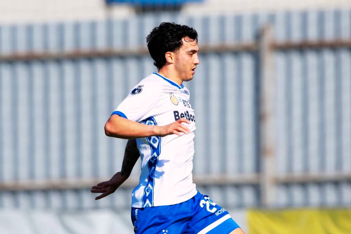 Luis Chávez vuelve a las canchas tras 9 meses fuera por una lesión en la rodilla