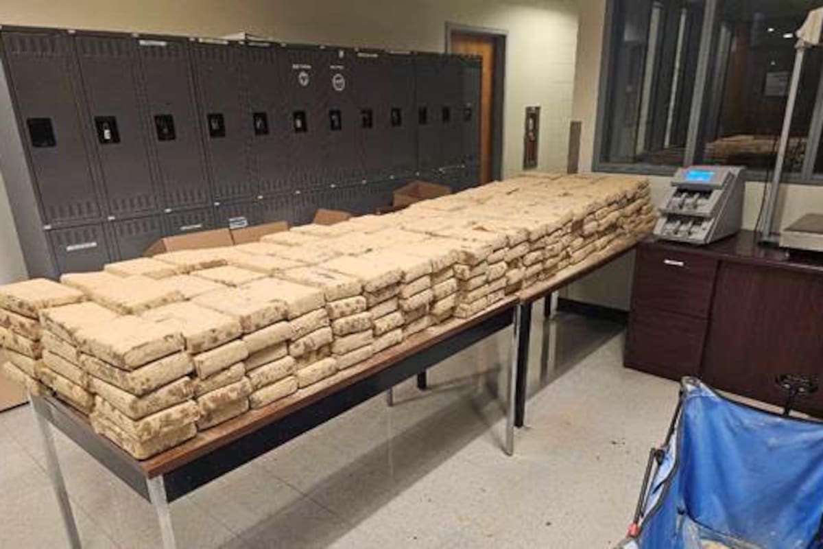 Decomisan 20 millones de dólares en cocaína en garita de Calexico