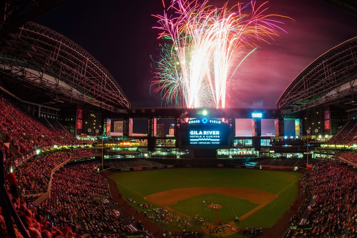 Arizona Diamondbacks en Chase Field: Vive la emoción del beisbol y los eventos temáticos de mayo