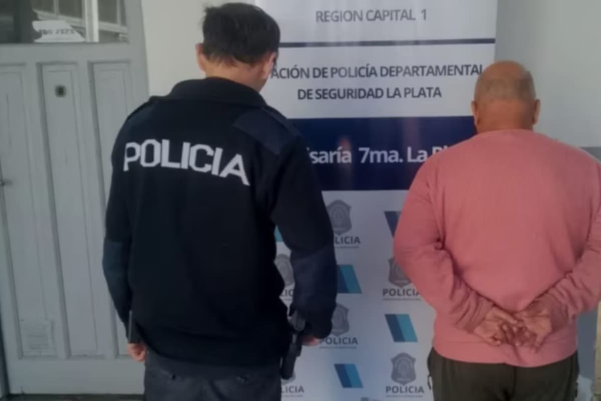 Un hombre intentó vender un terreno con documentos falsos hasta que la verdadera representante de la propiedad apareció en plena negociación, acreditó la propiedad de la empresa y convirtió el supuesto negocio en una detención por tentativa de estafa