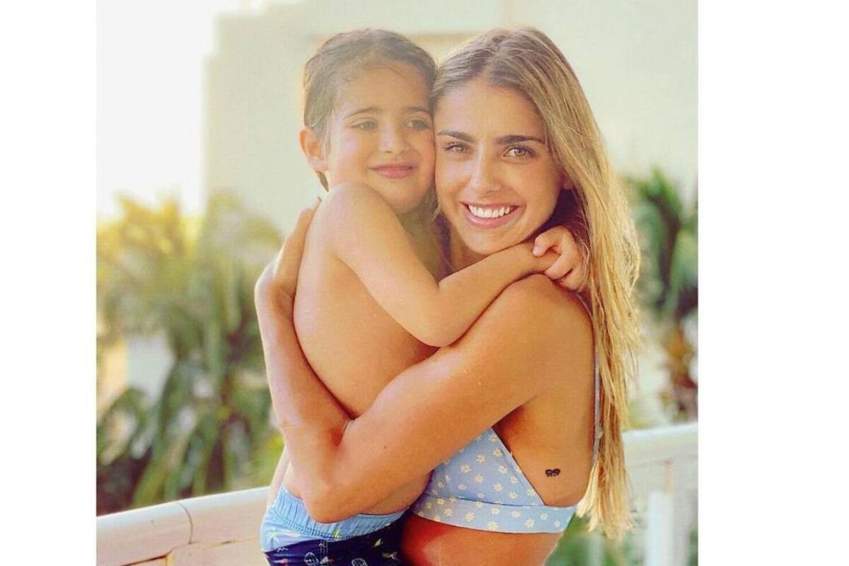 Michelle Renaud presenta al nuevo miembro de su familia
