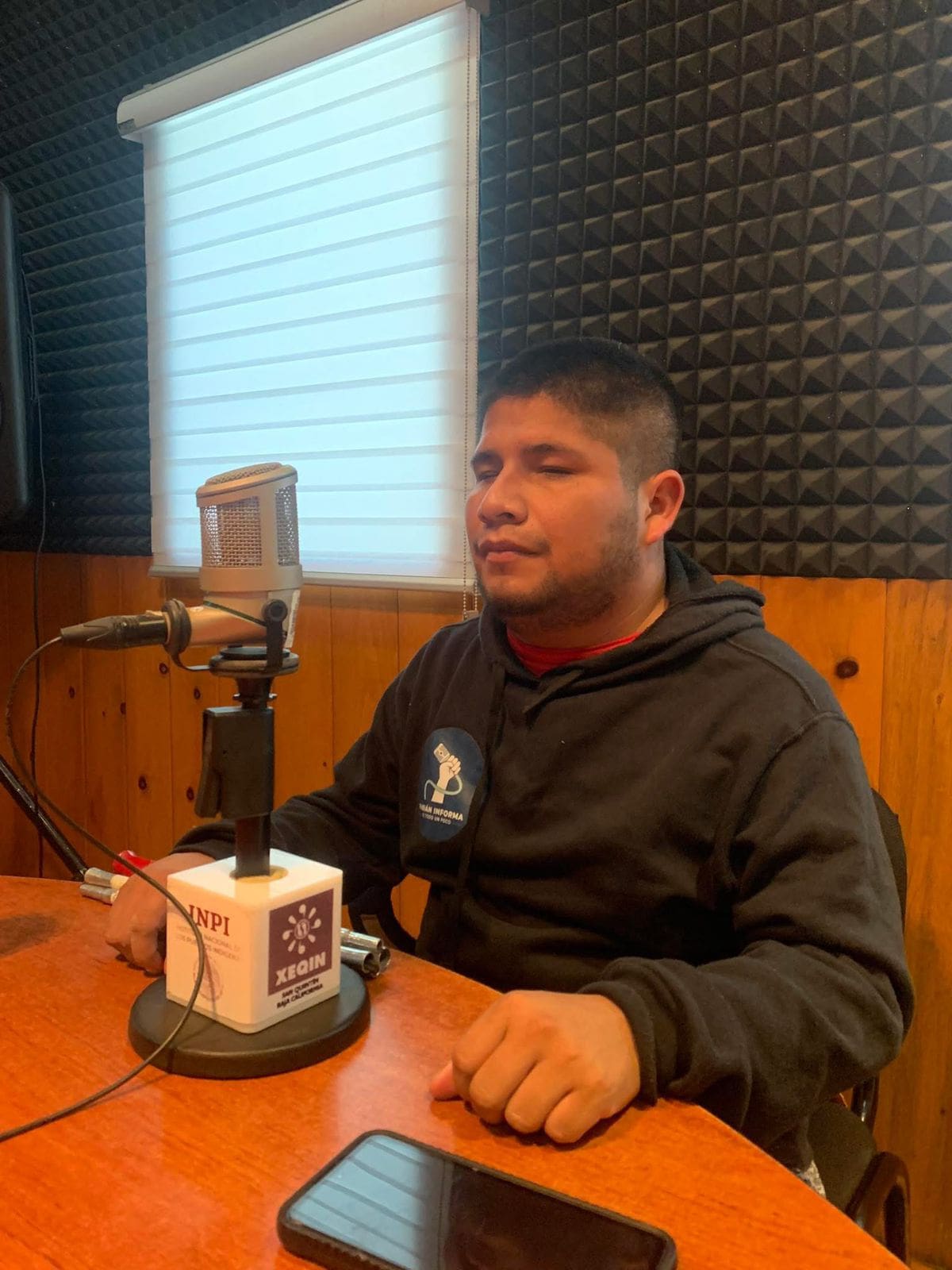Fabián Gonzáles tuvo que crear su propia empresa, así fue su manera de acceder a un trabajo que el mercado laboral le negó. Foto: Cortesía