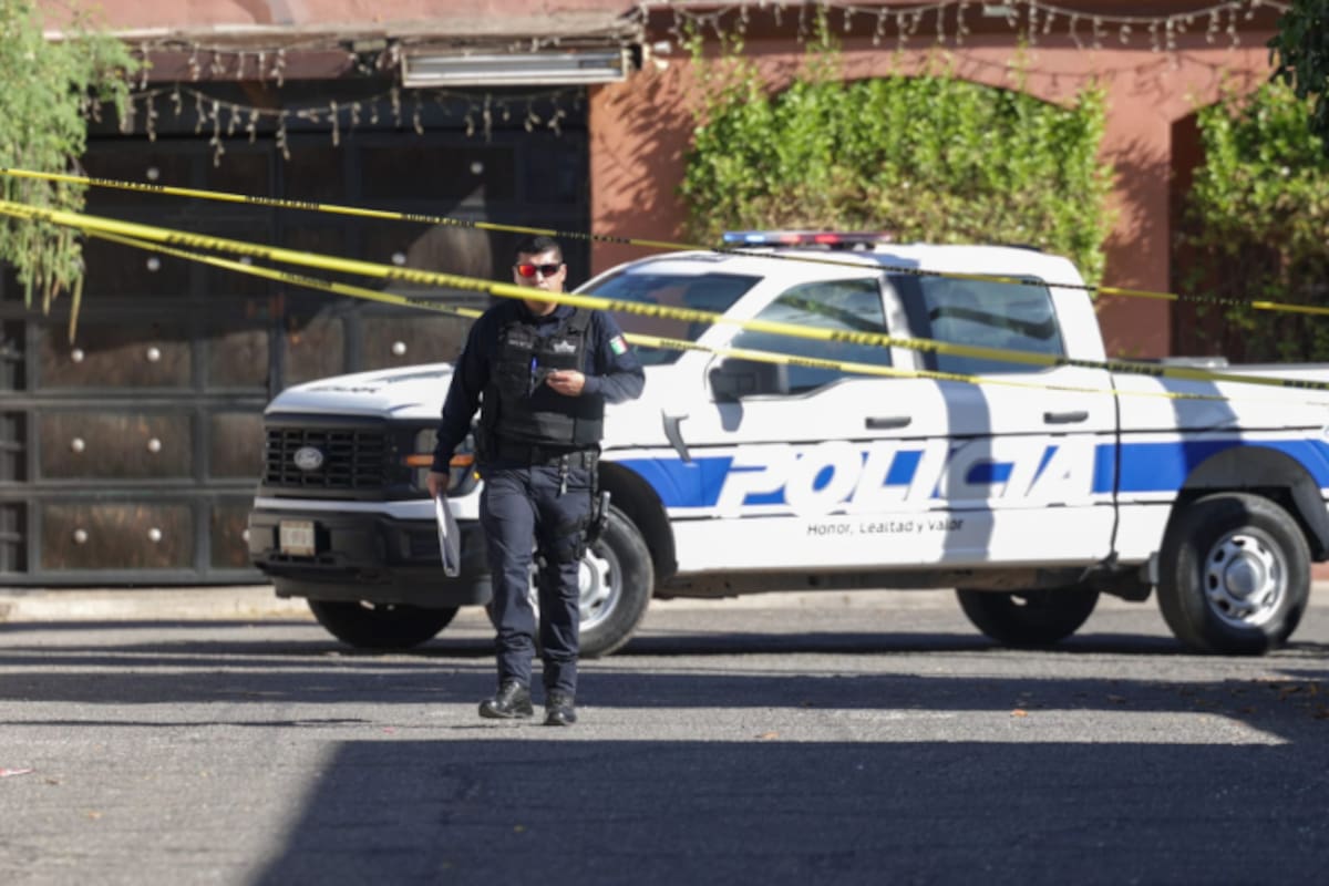 Localizan a hombre sin vida con múltiples lesiones por arma blanca en Pórticos del Valle