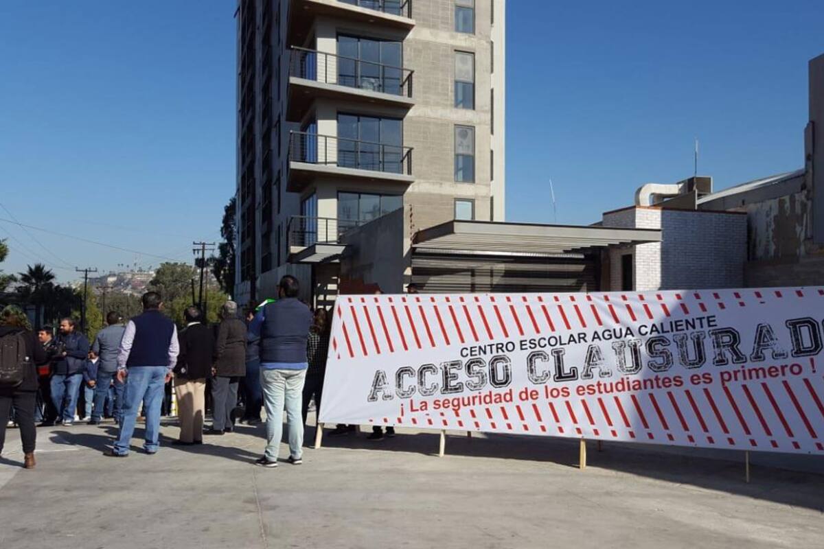 ‘Clausuran’ alumnos de la Lázaro obras para condominio