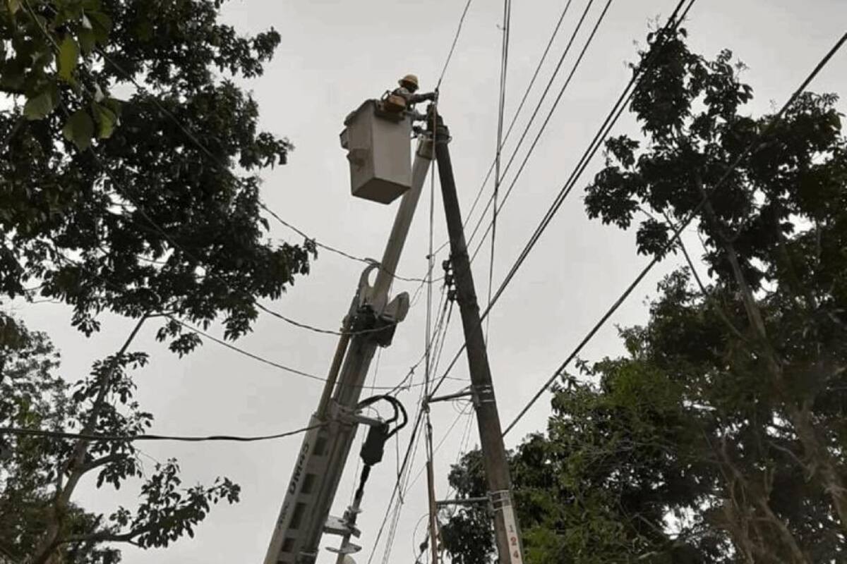 Confirma CFE recuperación total de la carga eléctrica tras apagón nacional