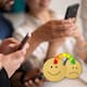 ¿Las redes sociales están haciendo infelices a los jóvenes? Esto revela el Índice Mundial de la Felicidad