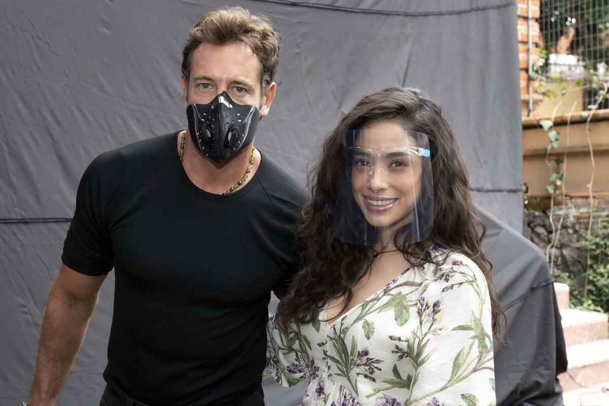 Gabriel Soto defiende a Fátima Molina y asegura que a su telenovela le va “muy bien”