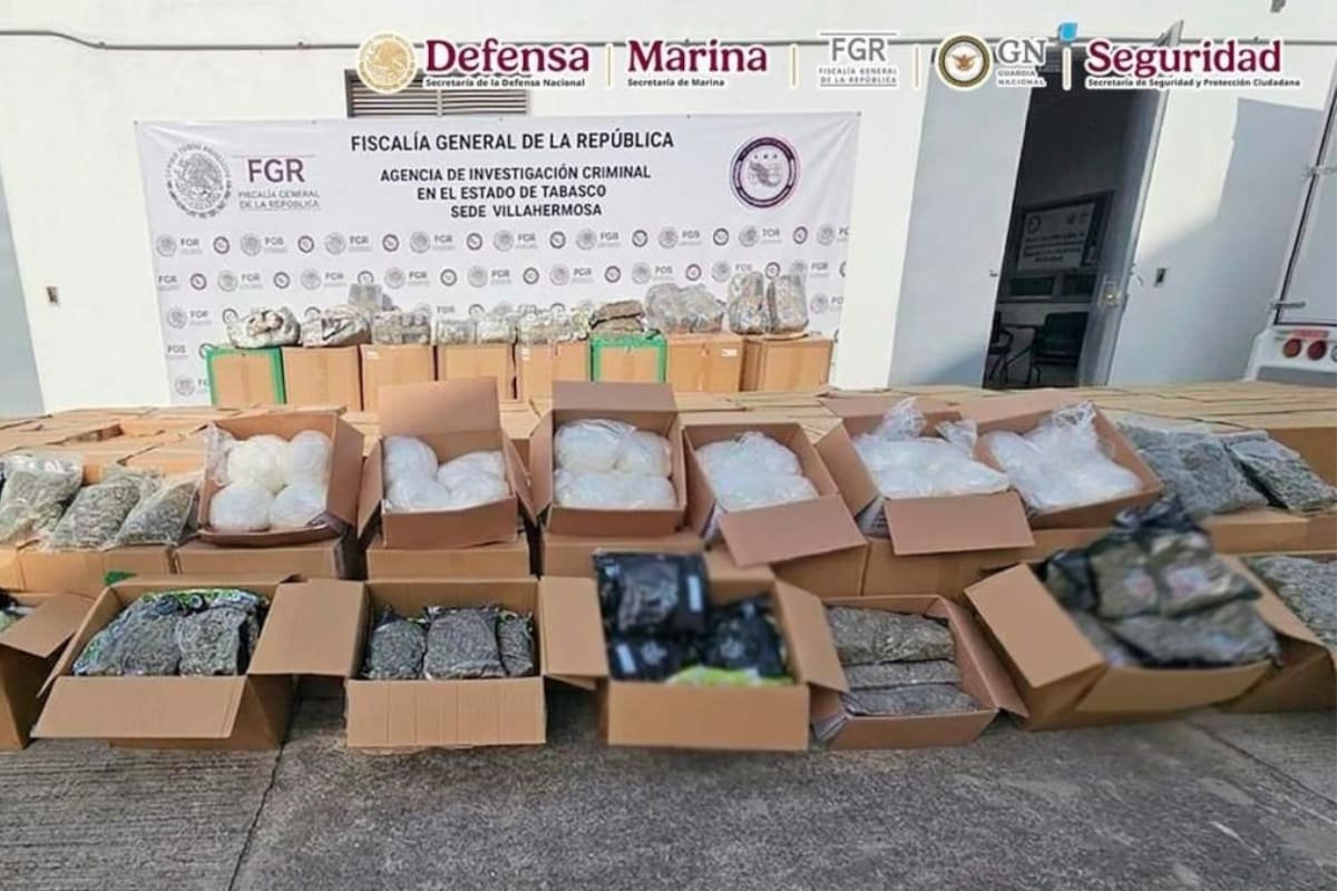 Casi dos toneladas de marihuana y metanfetamina son descubiertas en Huimanguillo, Tabasco, dentro de paquetes que simulaban ser dulces de coco; el valor supera los 25 millones de pesos