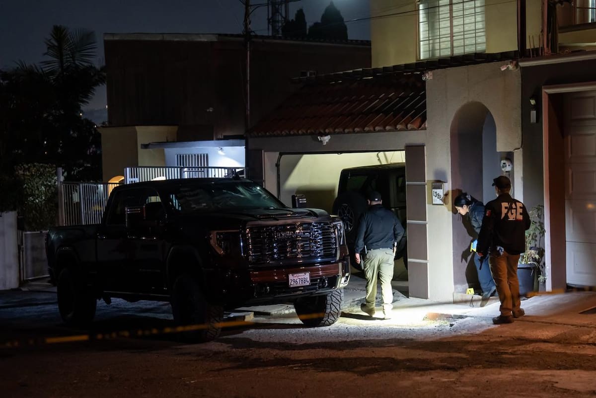 La víctima recibió al menos dos disparos y murió pese a ser trasladada al hospital. Foto: Border Zoom