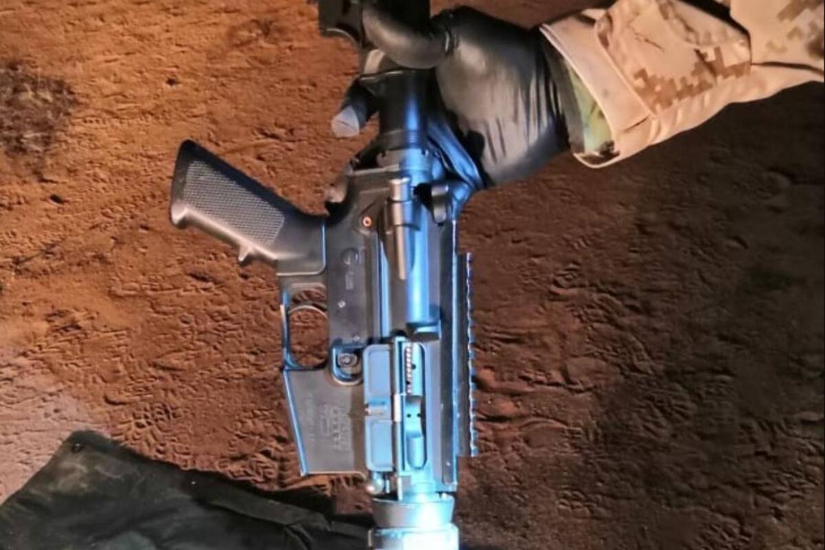 Ejército asegura autos y armas en Benjamín Hill