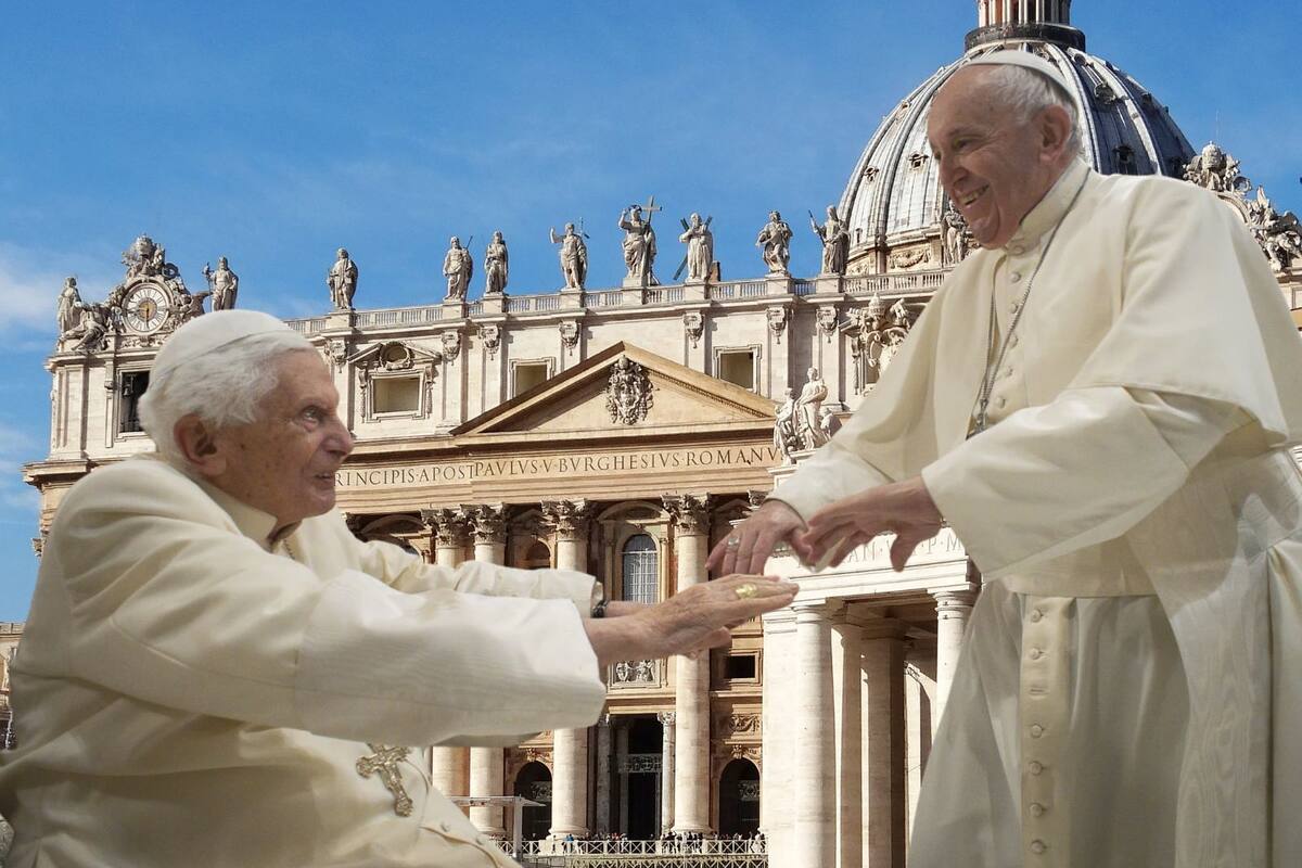 Mientras el Papa Benedicto XVI renunció, Francisco consideraba que el ministerio del Papa es “ad vitam” y trabajó hasta el último día de su vida