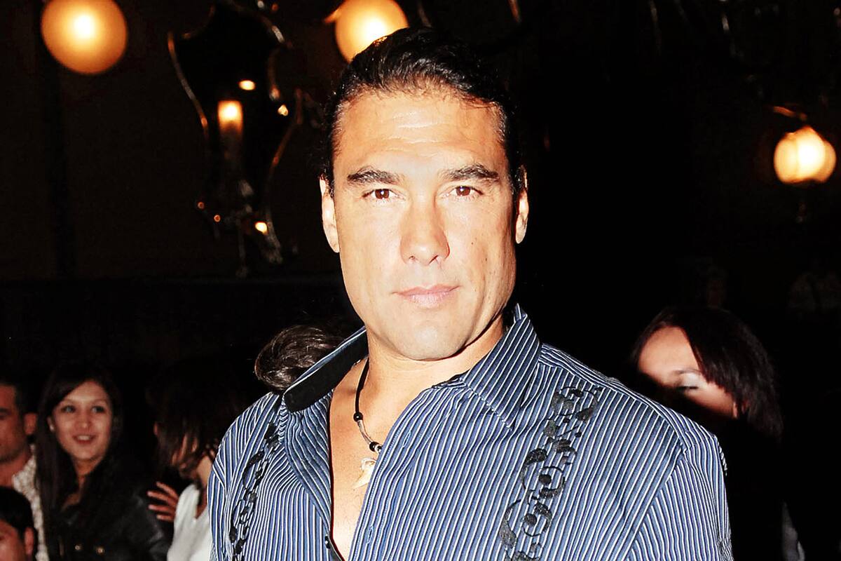 ¡Hasta loción para afeitar! Recuerda Eduardo Yáñez su alcoholismo